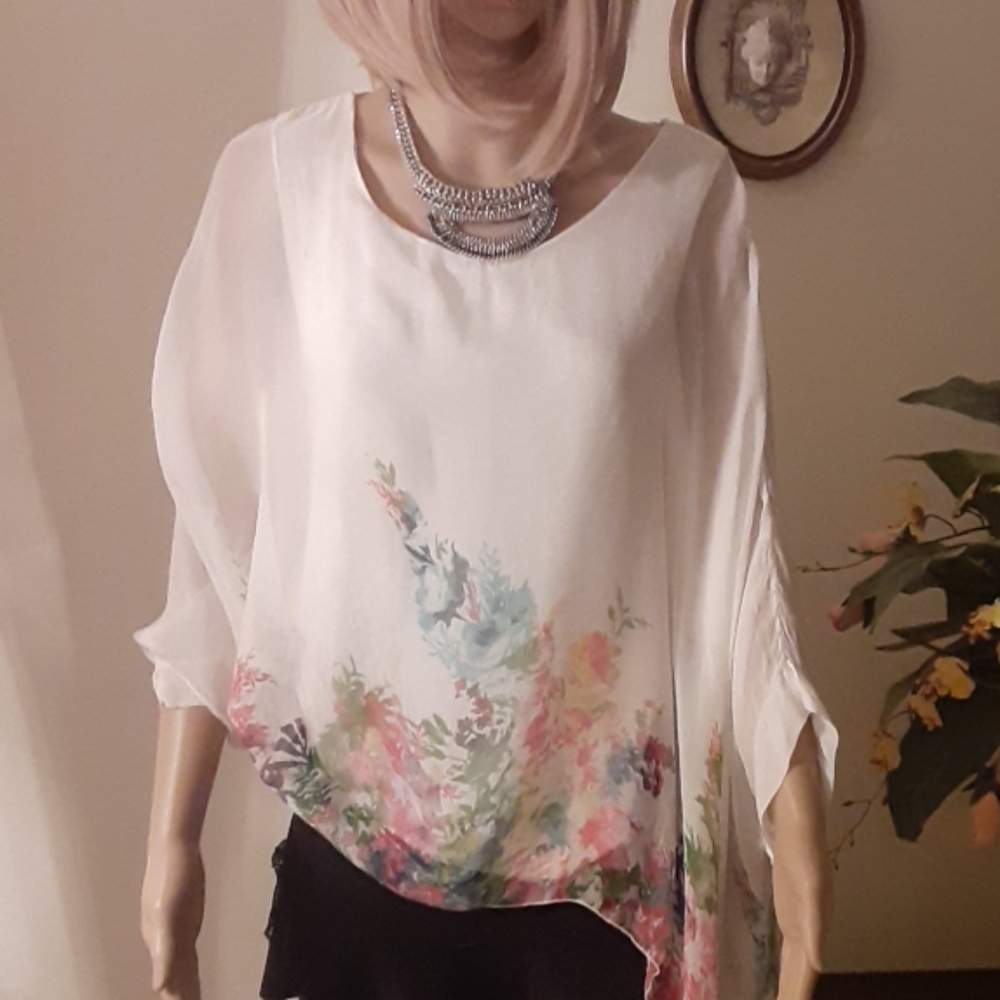 Beautiful Italian Silk Tunic, Size S